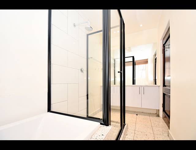 3 BEDROOM APARTMENT FOR SALE IN BIRDHAVEN
